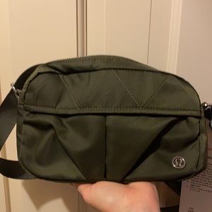 NWT CITY ADVENTURER CROSSBODY LULULEMON BAG
